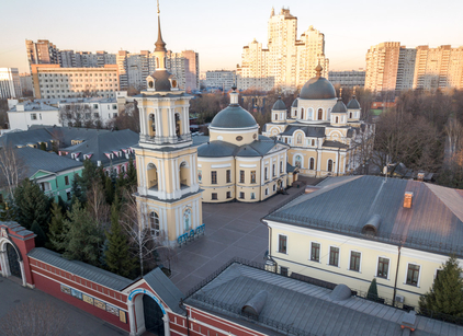 САМАЯ ИЗВЕСТНАЯ ОБИТЕЛЬ, ОСНОВАНАЯ В 1635 г. С 1998 года в Покровском храме обители находятся честные мощи блаженной старицы Матроны Московской.